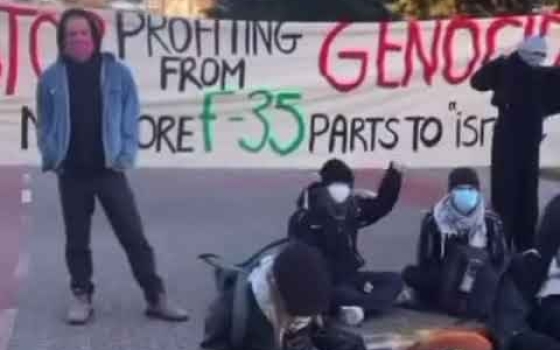 إغلاق مداخل الوصول لمصنع أسلحة هولندي يورد طائرات للاحتلال