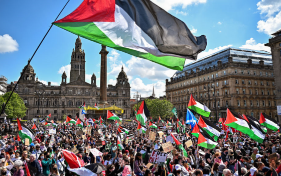 لن نتوقف عن فضح ومقاطعة الإسرائيليين، الذين أُرسلوا إلى بلدنا لتطبيع العلاقات وتلميع صورة نظامهم