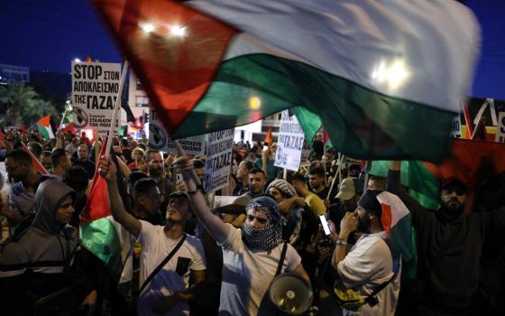 وزير يوناني ينتقد حملة القمع ضد النشاط المؤيد لفلسطين