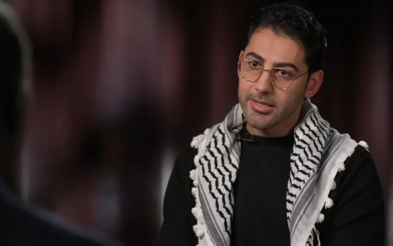 تضامن مع فلسطين .. اعتقال قائد طلابي خلال مقابلة الجنسية الأمريكية