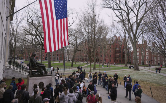 لرفضها قمع التضامن.. أمريكا تهدد بمنع هارفارد من استضافة الطلاب الدوليين