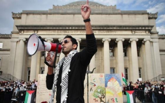 قاض أميركي يُمدّد حظر ترحيل الناشط الفلسطيني المهداوي