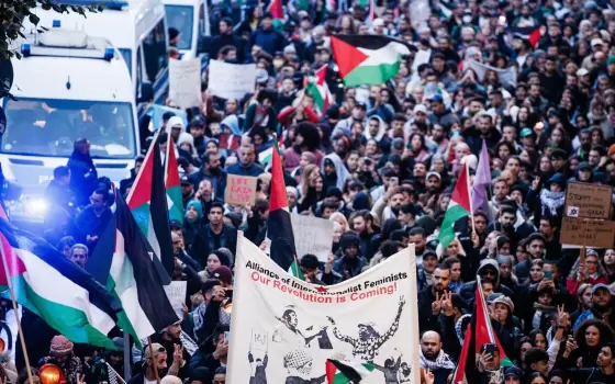 ألمانيا تعتزم ترحيل أربعة أجانب لدعمهم فلسطين  