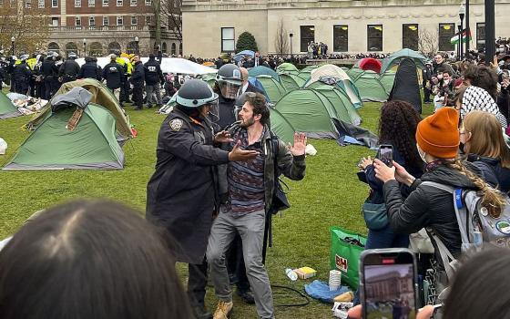 "رضخت لقمع دعم فلسطين!".. أكاديميون يتعهدون في رسالة بمقاطعة جامعة كولومبيا