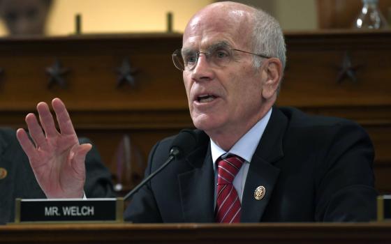 "يجب توفير الإجراءات القانونية الواجبة لمحسن المهداوي والإفراج عنه فورًا من الاحتجاز" بيتر ويلش ــ عضو مجلس الشيوخ الأمريكي