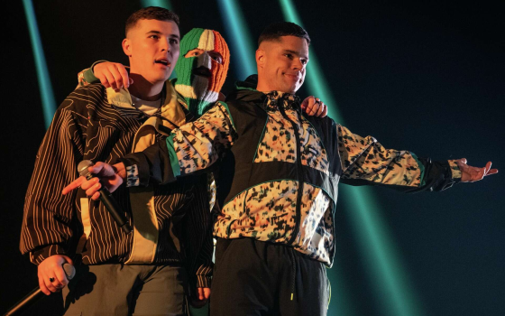 العداء الحقيقي هو القتل!.. فرقة “نيكاب” تدافع عن تضامنها بعد التحريض ضدها