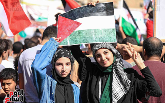 أنا دمي فلسطيني.. الشعب المصري يتضامن مع القضية في صلاة العيد