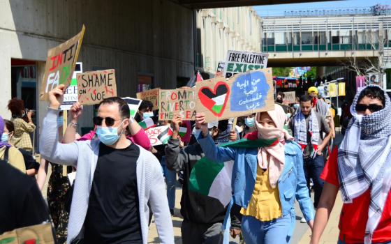 جامعة بريطانية تسقط قضيتها ضد طلاب نشروا عن المقاومة