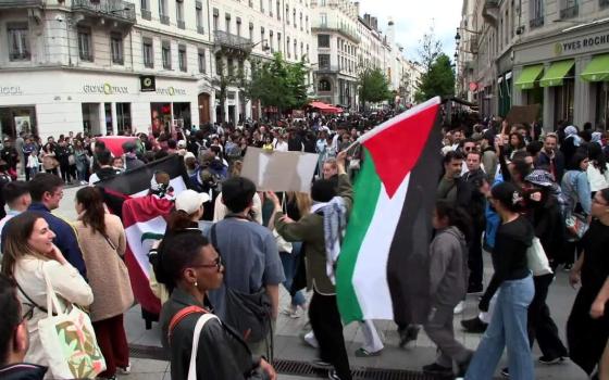 تدعم الاحتلال.. أنصار فلسطين في ليون يطالبون بمقاطعة "ماكدونالدز"