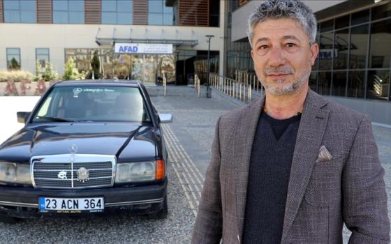 "تحمل قيمة معنوية له".. تركي يتبرع بسيارته الوحيدة لأهالي قطاع غزة