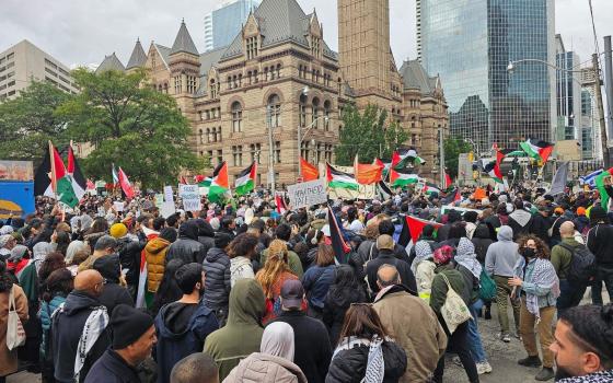 "بابينو من أجل فلسطين".. كنديون يحملون الليبراليين مسؤولية التواطؤ بالإبادة