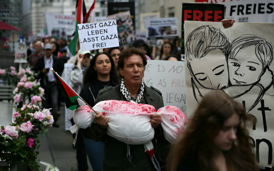 مسيرة صامتة في فيينا حدادًا على شهداء غزة