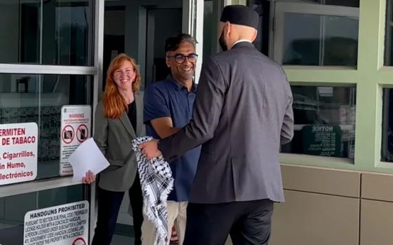 روابطه العائلية من غزة!.. الإفراج عن طالب “جورج تاون” بعد شهرين من اعتقاله