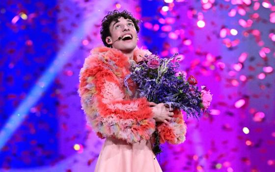 لا لمشاركة الاحتلال.. نجم "يوروفيجن" يدعم إقصاء الاحتلال من المسابقة