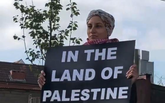 ناشطون ينظمون وقفة احتجاجية في بريستول دعمًا لغزة