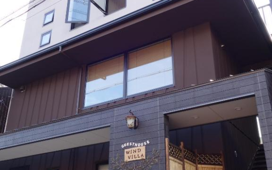 طلب إقرارًا من إسرائيلي..  "بوكينغ" تزيل فندقًا يرفض استضافة مجرمي الحرب