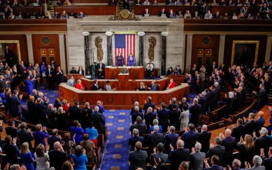 عبر مشروع قرار.. 29 سيناتور يطالبون ترامب بوقف فوري لحصار غزة