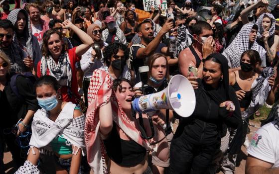 احتجاجات في جامعات أمريكية تنديدًا باعتقال داعمين لفلسطين