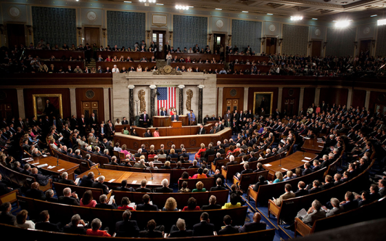 عقوبات تصل للسجن!.. مشروع قانون أمريكي جديد لتجريم مقاطعة الاحتلال