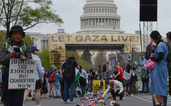 أسلوب ملتوٍ للقمع!.. سيناتور يهاجم منظمة تضامنية بمزاعم دعم الصين