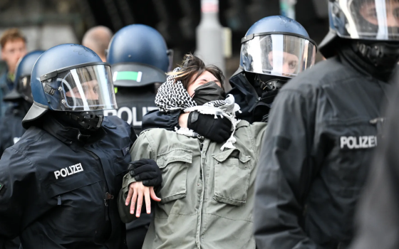 ألمانيا تقمع مسيرة النكبة وتعتدي على متضامنين مع غزة