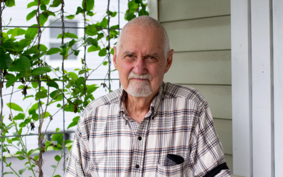 لأكثر من أسبوع.. مسن أمريكي يستمر بالإضراب عن الطعام نصرةً لغزة