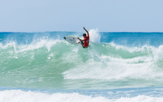 رفض مشاركة إسرائيليين..  إلغاء بطولة تزلج أمواج بعد انسحاب نادي إسباني  