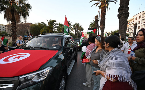 تمهيد مصري للمنع!.. منظمات دولية تطالب مصر بالسماح لقافلة الصمود بالدخول