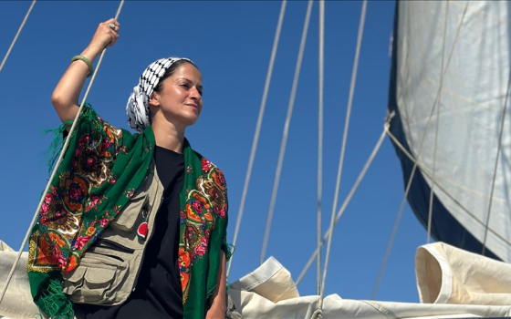 أطلق الاحتلال سراح الأعضاء الثلاثة المتبقين، لكننا لن ننسى آلاف الفلسطينيين ونشطاء القافلة الذين ما زالوا معتقلين