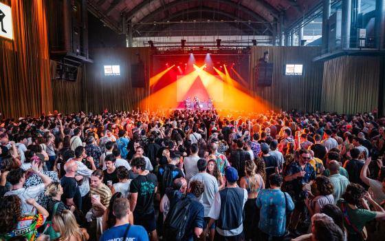 شريك مع ماكدونالدز!  حركة المقاطعة تدعو لتصعيد الضغط على مهرجان "سونار"