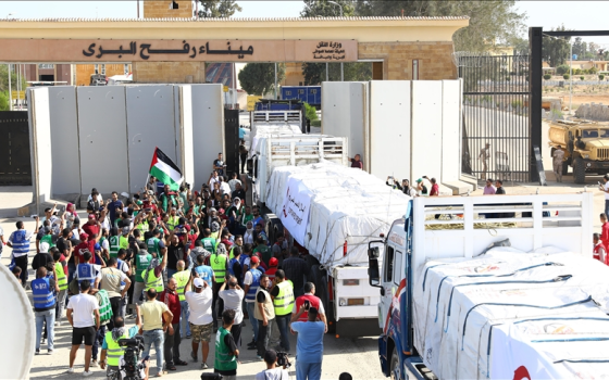 انطلقت من تونس.. قافلة الصمود لكسر الحصار عن غزة تصل إلى ليبيا