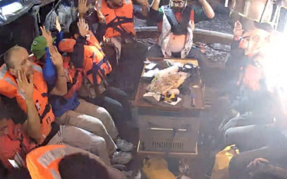 قوات الاحتلال تختطف سفينة “مادلين” وتعتقل متطوعي أسطول الحرية