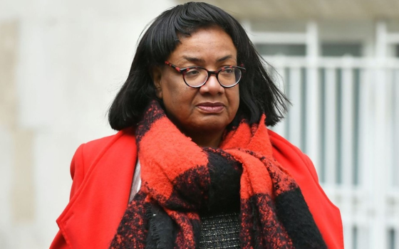 معاقبة احتجاجات الطلاب السلمية على قضايا أخلاقية يُقوّض حرية التعبير ويُهدد القيم الأكاديمية  ديان أبوت، وزيرة سابقة في حكومة الظل البريطانية