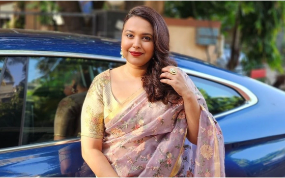 متحديةً التحريضات..  ممثلة وناشطة هندية تدعو للمشاركة بمسيرة داعمة لفلسطين