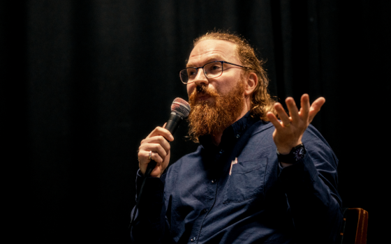 داعم لفلسطين..  الحكم بعدم قانونية مداهمة منزل الصحفي “وينستانلي”