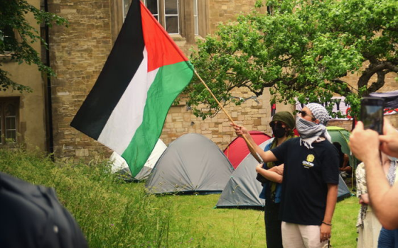 تجدد الاحتجاجات في كامبريدج رفضًا لاستثمارات كلية ترينيتي