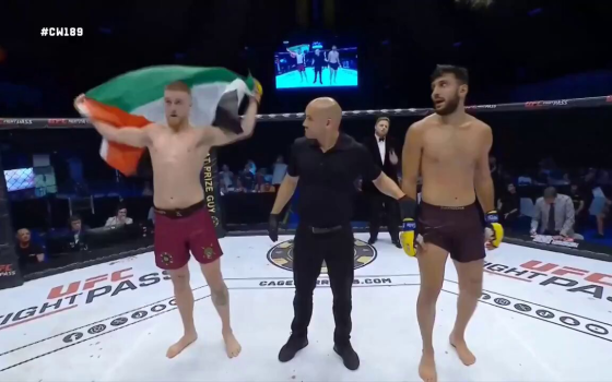 رياضي أيرلندي يهتف لفلسطين بعد فوزه على خصمه الإسرائيلي