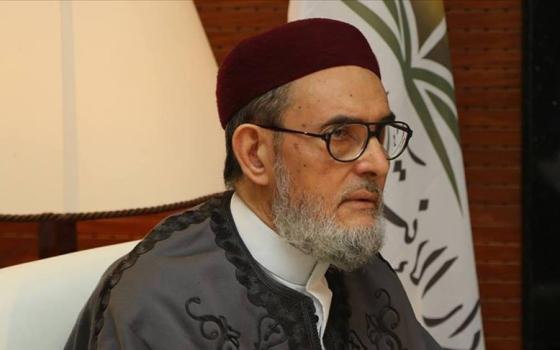 "تأخركم يا حكام العرب وتخليكم وخذلانكم لإخوانكم سيجرّ عليكم الخراب”  الشيخ الصادق الغريان -مفتي الديار الليبية  