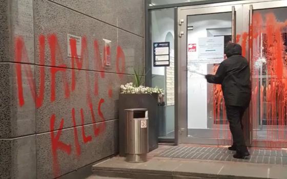 رغم حظرها "حركة فلسطين" في فنلندا تستهدف شركة الذخيرة "نامو"