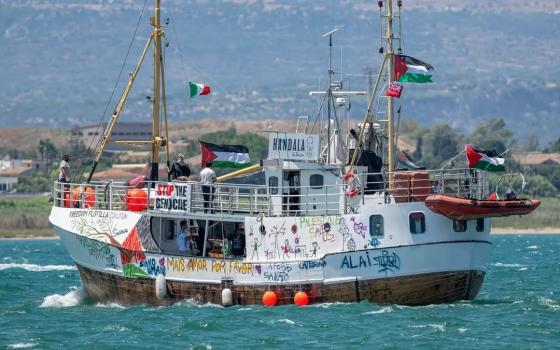 وسم "نحن حنظلة" يتصدر في تركيا دعمًا للسفينة