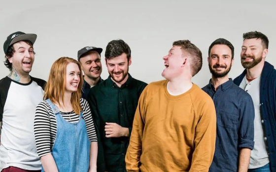 "لن نروج للمستوطنات".. "لوس كامبيسينوس" ترفض عرضًا ماليًا من شركة "Airbnb"