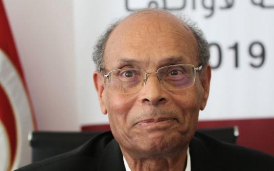 "كفى. يجب أن تنتهي هذه المحنة لا بد من وضع حد لهذه المأساة في غزة". منصف المرزوقي-الرئيس التونسي الأسبق  