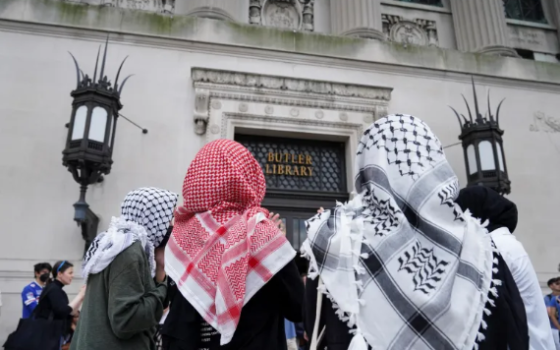 دعموا غزة! جامعة كولومبيا تعلق الدراسة وتطرد نحو 80 طالبًا