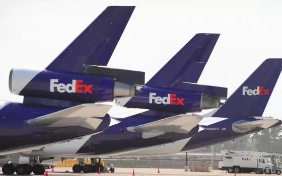 منظمة بلجيكية تقاضي "FedEx" لتورطها في نقل مكونات F-35 إلى الاحتلال