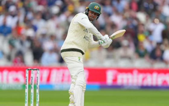 “عثمان خواجة” يقاطع شبكة رياضية فصلت صحفيًا داعمًا لفلسطين