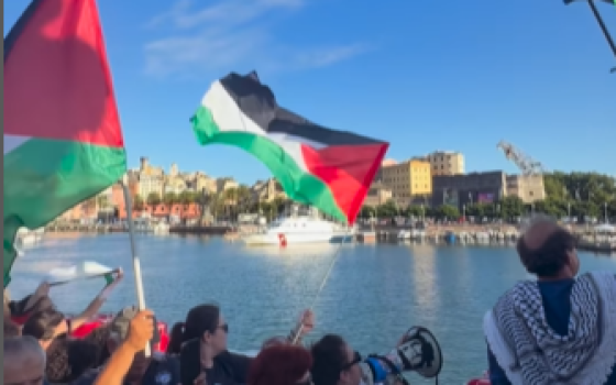 احتجاج بحري لدعم سفينة “حنظلة” في جنوة الإيطالية