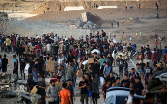 شاهدت القوات الإسرائيلية وهي ترتكب جرائم حرب مروعة ضد الفلسطينيين، مستخدمةً القوة المفرطة ضد سكان مُجوّعين أنتوني أغيلار، ضابط أمريكي متقاعد \