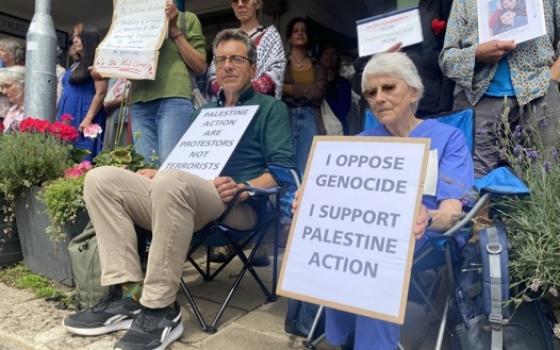 احتجاجات في توتنس وإدنبرة رفضًا لحظر "حركة فلسطين"