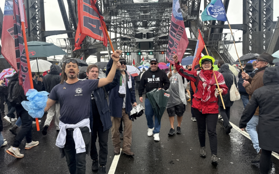 مساعدات تحت النار ..الاتحاد البحري الأسترالي يدين جريمة تجويع غزة