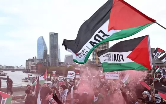 بعد قرار قضائي.. تحويل مسيرة التضامن مع فلسطين من جسر ستوري إلى جسر فيكتوريا